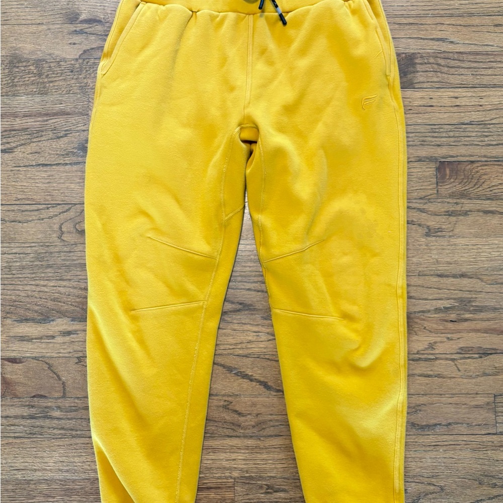 Fabletics Yellow Men's Joggers